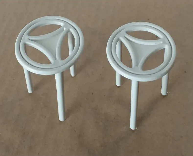 Mesinha de apoio para caixa de pizza